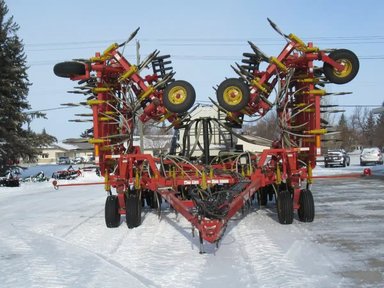 2001 Bourgault 5710 Series II 51 Ft Air Drill c/w 2003 5350 Air Cart Semoir à air — photo 2