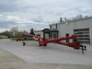 2015 Farm King Y1385 TMMR Vis à grain — photo 2
