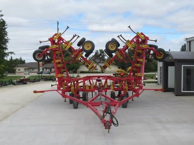 2016 Bourgault 9400- 60 Ft Cultivateur Sous-soleur — photo 2