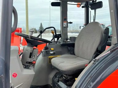 2011 Kubota L5740HSTCC3 Tracteur — photo 2