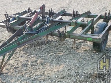 John Deere 12 Ft 6 inch Cultivateur — photo 2