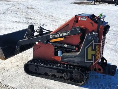 2008 Ditch Witch SK650 chargeuse à direction à glissement — photo 2