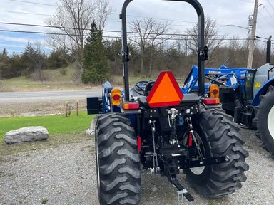 2025 New Holland WORKMASTER 35 Tracteur — photo 2