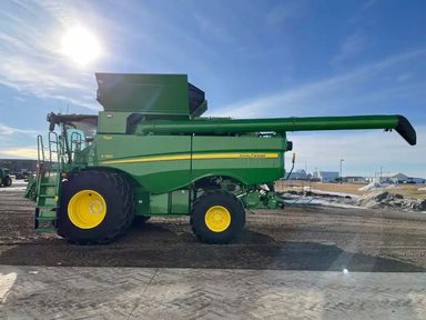 2023 John Deere S780 Batteuse — photo 2