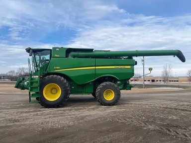 2021 John Deere S780 Batteuse — photo 2