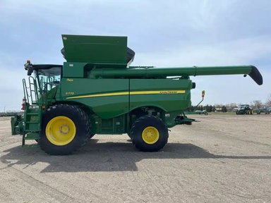 2020 John Deere S770 Batteuse — photo 2