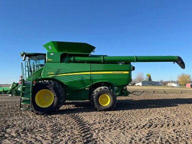 2021 John Deere S780 Batteuse — photo 2
