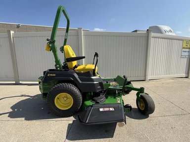 2026 John Deere Z530M Tondeuse à rayon de braquage zéro — photo 2