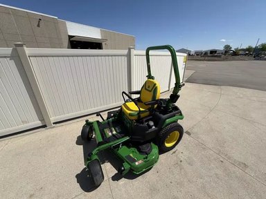 2026 John Deere Z545R Tondeuse à rayon de braquage zéro — photo 2