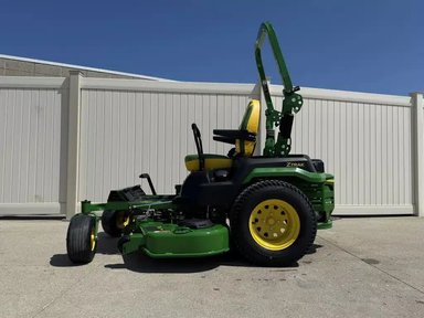 2026 John Deere Z545R Tondeuse à rayon de braquage zéro — photo 2