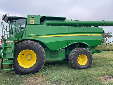2023 John Deere S780 Batteuse — photo 2