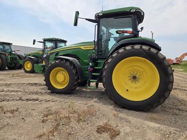 2025 John Deere 8R 250 Tracteur — photo 2