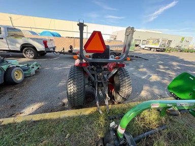 2005 Kubota B7800 Tracteur — photo 2