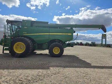 2022 John Deere S780 Batteuse — photo 2