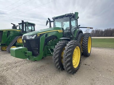 2025 John Deere 8R 230 Tracteur — photo 2