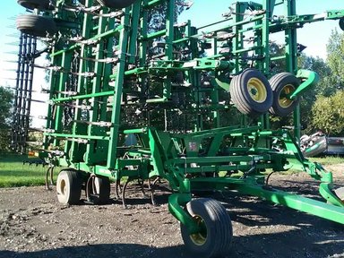 2017 John Deere 2210 Cultivateur — photo 2