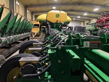 2019 John Deere 1775NT Planteur — photo 2