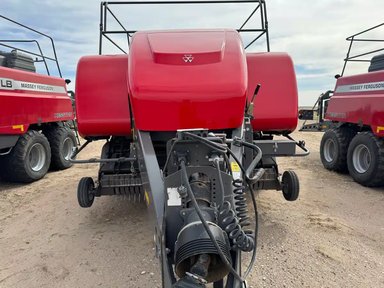 2023 Massey Ferguson LB2234XD Presse à Balle Carrée/Large — photo 2