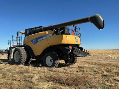 2010 New Holland CR9060 Batteuse — photo 2