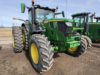 2025 John Deere 6R 195 Tracteur — photo 2