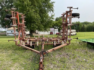 Wil-Rich 2500 Cultivateur — photo 2