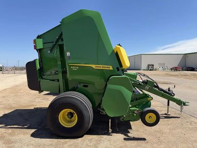 2024 John Deere 4610 Presse à Balle Ronde — photo 2