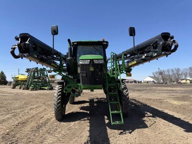 2021 John Deere R4044 Arroseur - Automoteur — photo 2