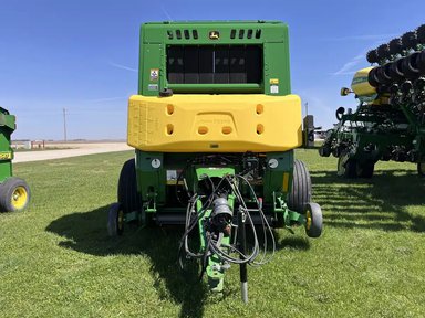 2023 John Deere 4610 Presse à Balle Ronde — photo 2