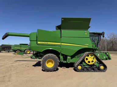 2023 John Deere S780 Batteuse — photo 2