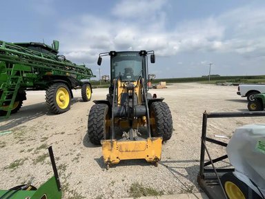 2021 John Deere 324L Chargeur sur roues — photo 2