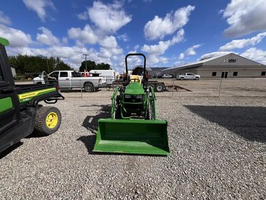 2025 John Deere 1025R Tracteur — photo 2