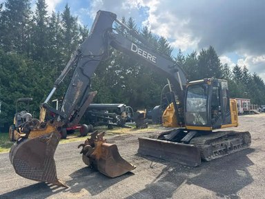John Deere 135D Excavatrice — photo 2
