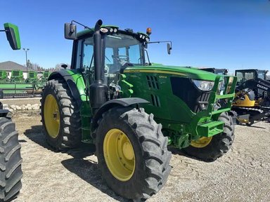2022 John Deere 6155M Tracteur — photo 2