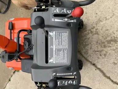 2013 Husqvarna 12527HV souffleur à feuilles — photo 2