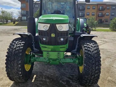 2023 John Deere 6130M Tracteur — photo 2