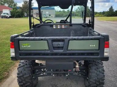 2023 John Deere XUV 835M Véhicule utilitaire — photo 2