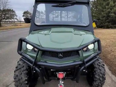 2023 John Deere XUV590 Véhicule utilitaire — photo 2