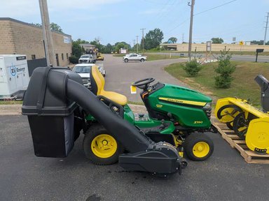 2017 John Deere X590 Tracteur à pelouse — photo 2