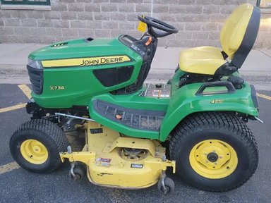 2017 John Deere X734 Tracteur à pelouse — photo 2