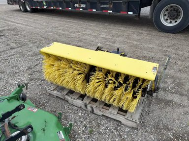 2015 John Deere 52" BROOM Balayeur — photo 2