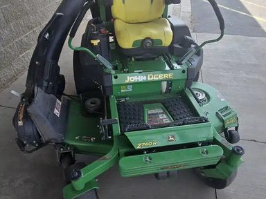 2022 John Deere Z740R Tondeuse à rayon de braquage zéro — photo 2