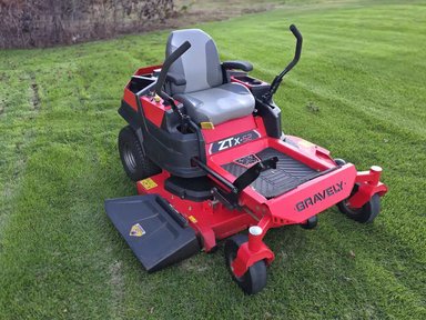2015 Gravely 915174 Tondeuse à rayon de braquage zéro — photo 2