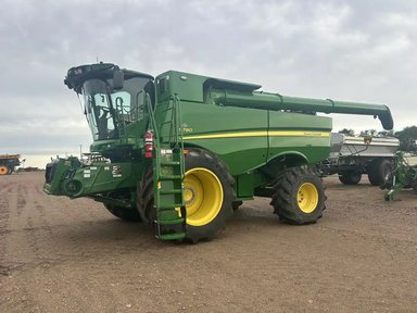 2023 John Deere S780 Batteuse — photo 2