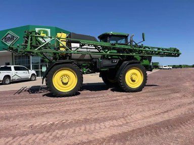 2023 John Deere 612R Arroseur - Automoteur — photo 2