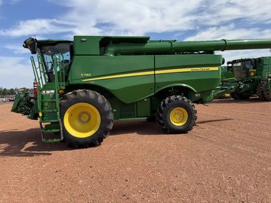 2023 John Deere S780 Batteuse — photo 2