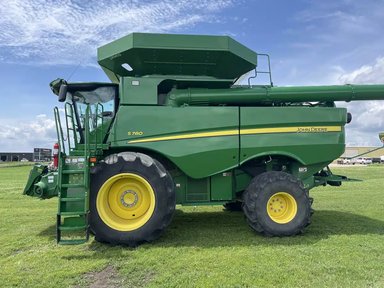 2021 John Deere S780 Batteuse — photo 2