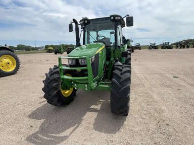 2024 John Deere 5120M Tracteur — photo 2