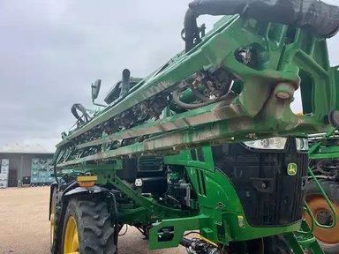 2025 John Deere 616R Arroseur - Automoteur — photo 2