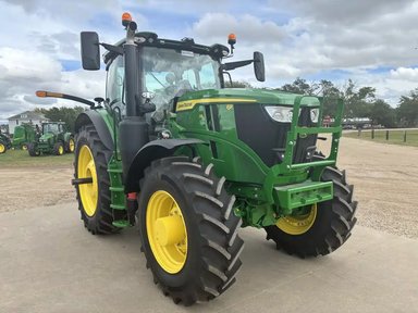 2025 John Deere 6R 215 Tracteur — photo 2
