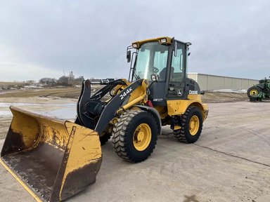 2015 John Deere 244K Chargeur sur roues — photo 2